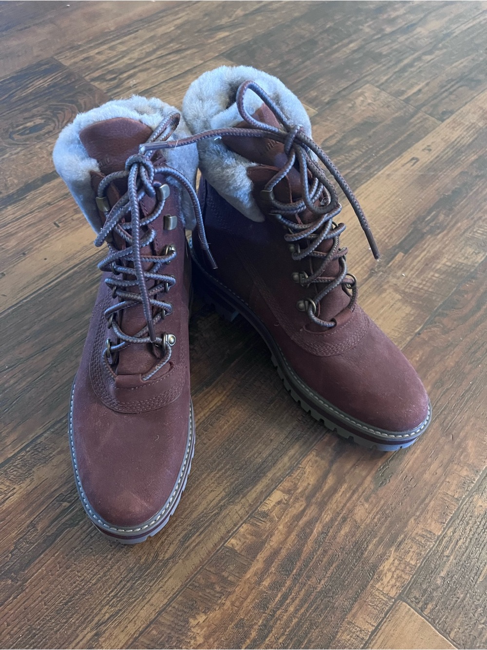 Timberland’s Women's Faux-Fur Lined Suede Lace-Up Boots - Burgundy